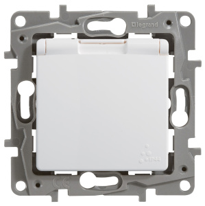 Legrand 672232 Розетка 2К+З автIP44 БЕЛ ETIKA