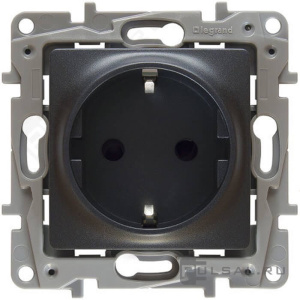 Legrand 672621 Розетка 2К+З  АНТР ETIKA